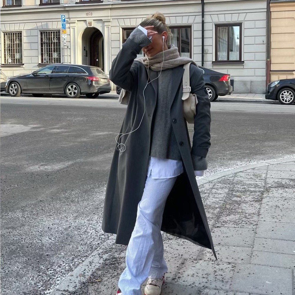 NEW Djerf Avenue Forever Coat Long Button Oversized Blazer in Grey size small - Picture 2 of 14